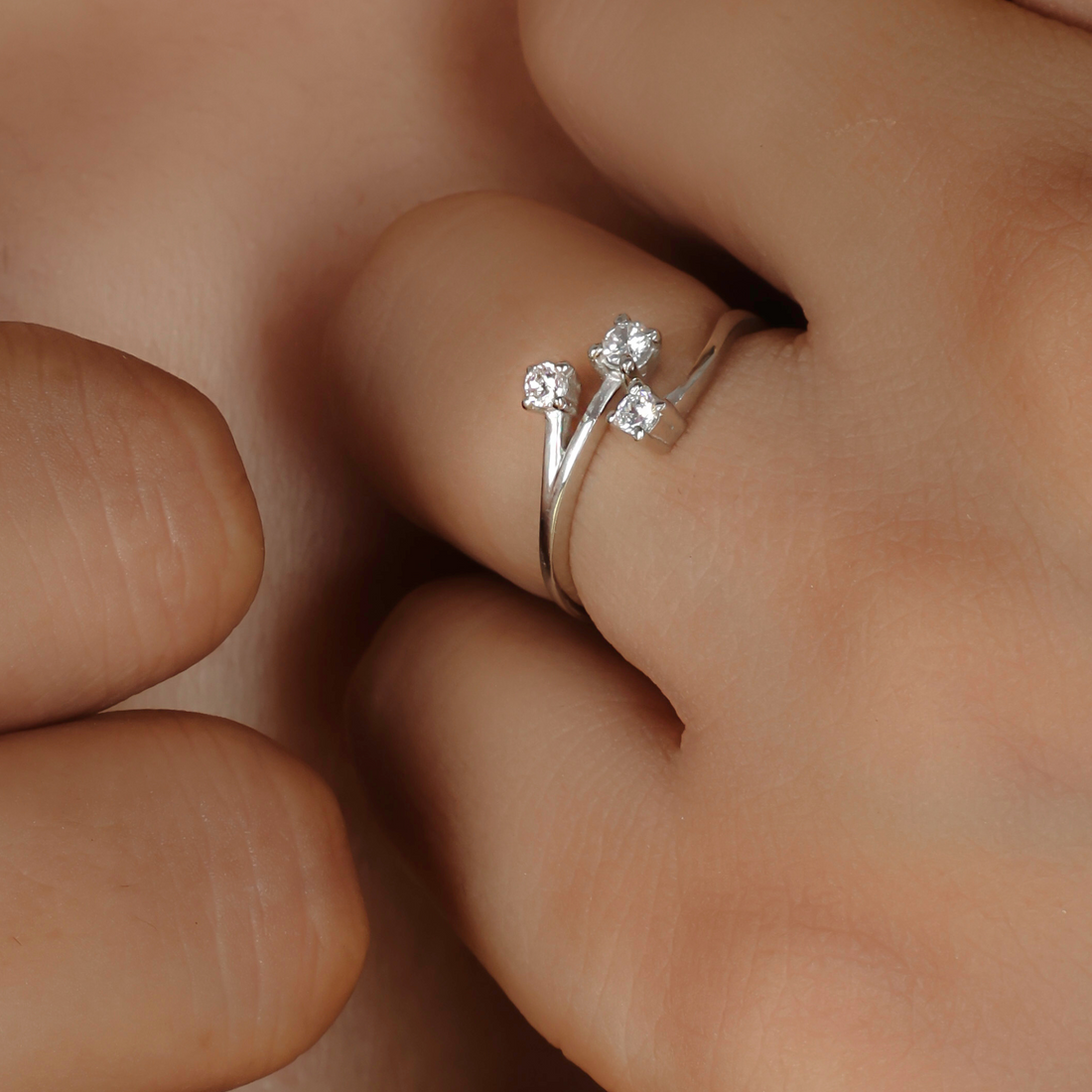 Nature Inspired Leaf Shaped Ring – Hallmarked 925 Sterling Silver White Gold Plated | Elegant & Earthy Jewelry