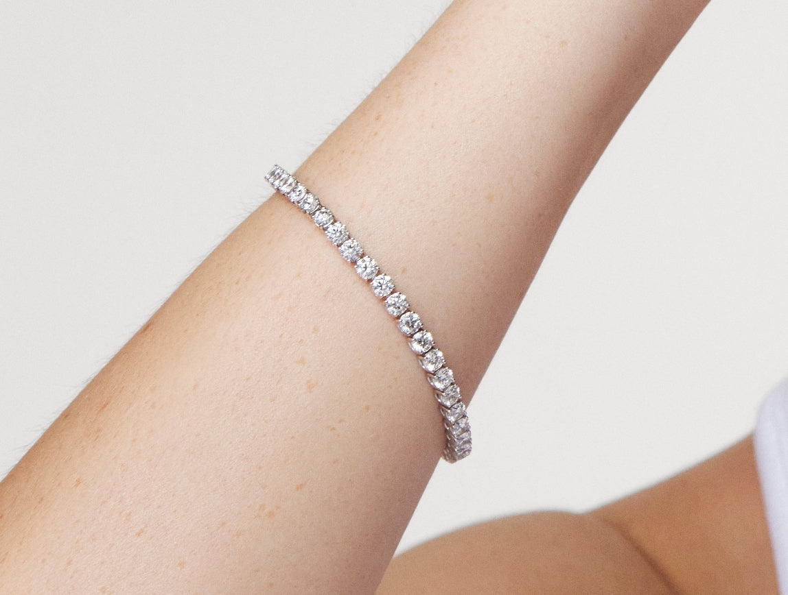 Lab-Grown Diamond Medium Tennis Bracelet - G/H color, 6.5" length | White